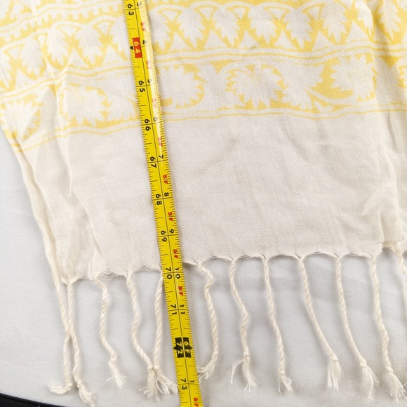 World Market Fashion Scarf Yellow White Geometric Print Viscose Fringe Casual - Picture 6 of 7